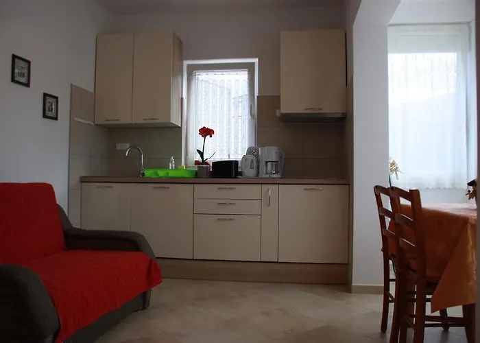 Mediterranean Oasis Apartament