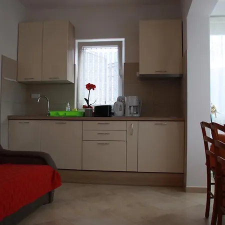 Mediterranean Oasis Appartement